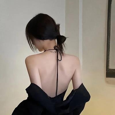 蜜色肌肤